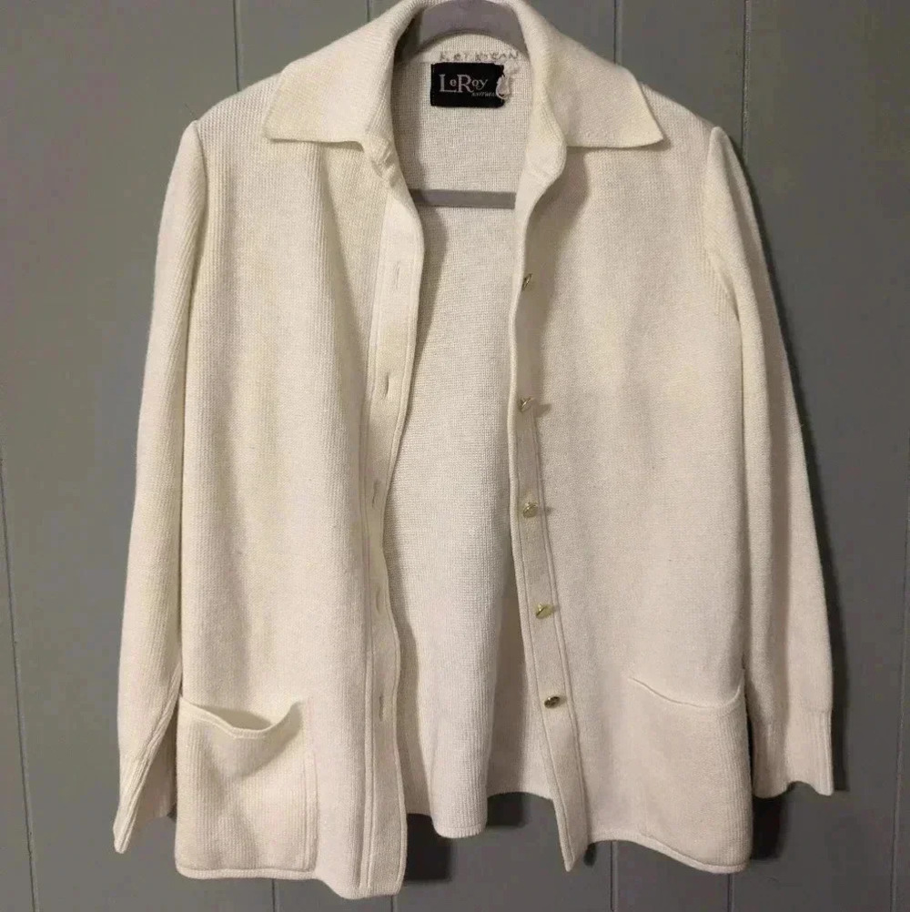 White Knitted LeRoy Cardigan Size Small